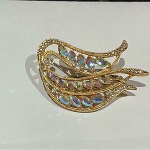 Vintage Elegant Gold and Iridescent Aurora Borealis Crystal Brooch